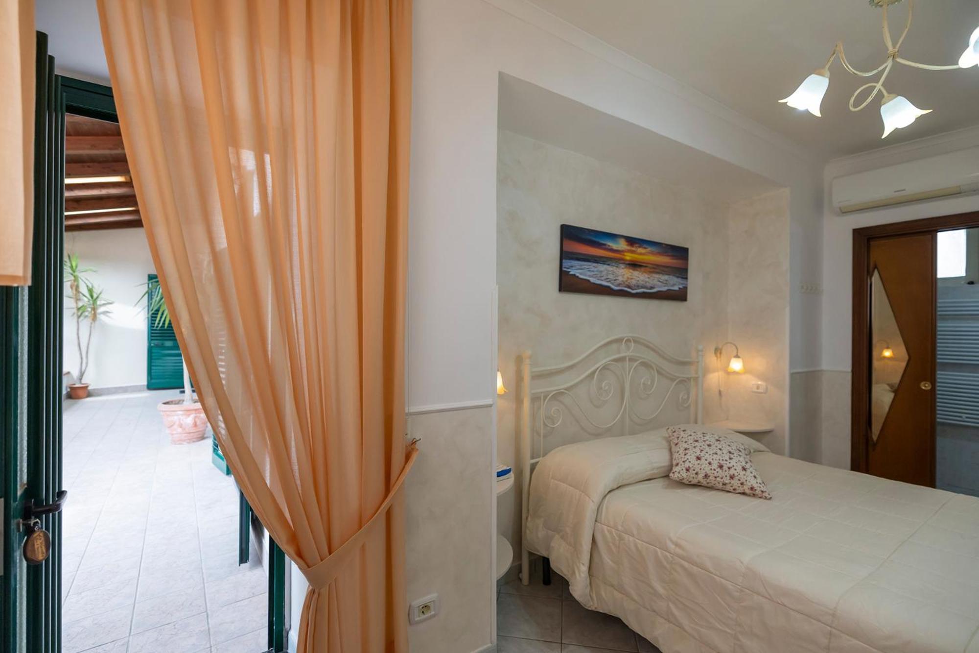 Le Marelle Otel Furore Oda fotoğraf